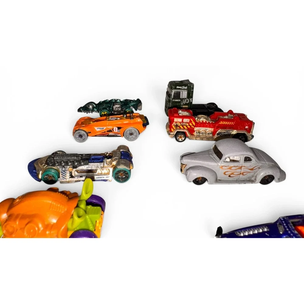 Hot Wheels Lot of 8 Diecast Cars Trucks Fantasy Castings Mixed Loose Mattel